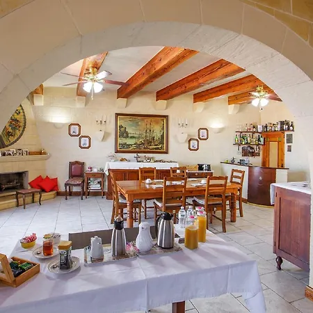 L'ghorfa Xaghra